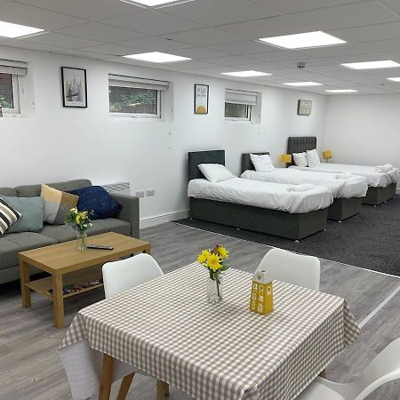 Huge Studio Close To City Centre With Free Secure Parking 利兹 外观 照片