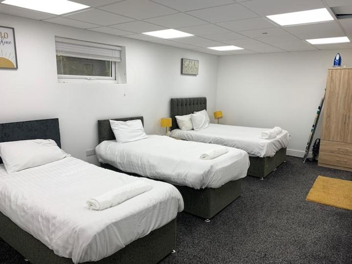 Huge Studio Close To City Centre With Free Secure Parking 利兹 外观 照片